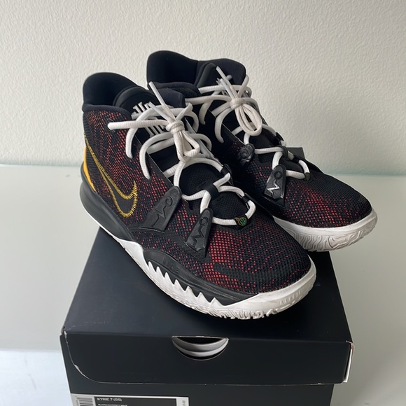 Kyrie 7 - Picture 7 of 8